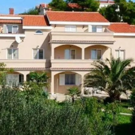 Danijela & Vlado - Two Bedroom With Balcony And Garden View * Lopar