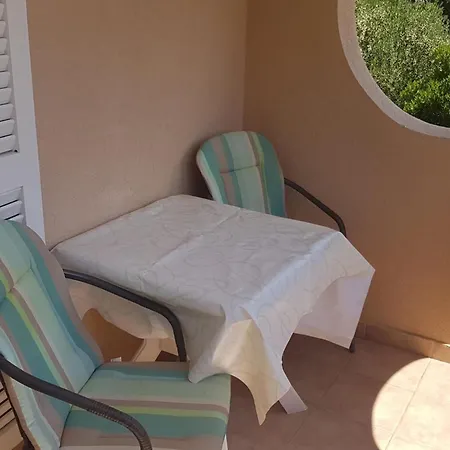 Danijela & Vlado - Two Bedroom With Balcony And Garden View * Lopar