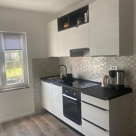 Daire Danijela & Vlado - Two Bedroom With Balcony And Garden View